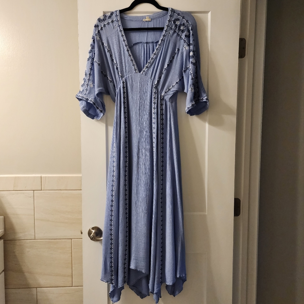EN CREME Blue Embroidered Dress Size Small